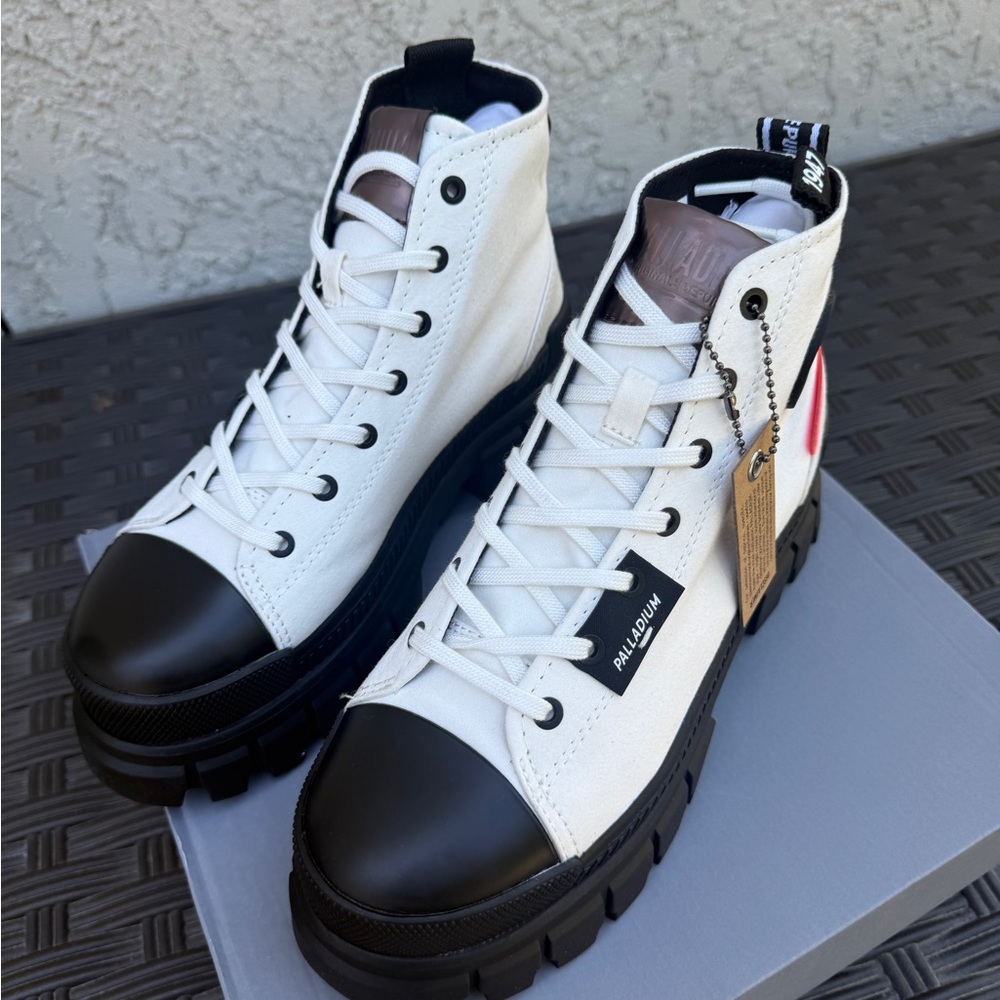 PALLADIUM Revolt Hi Platform Boot - White 7.5 women’s